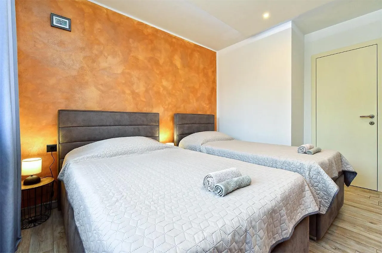 Apartment Valter 2284 Medulin 0*,