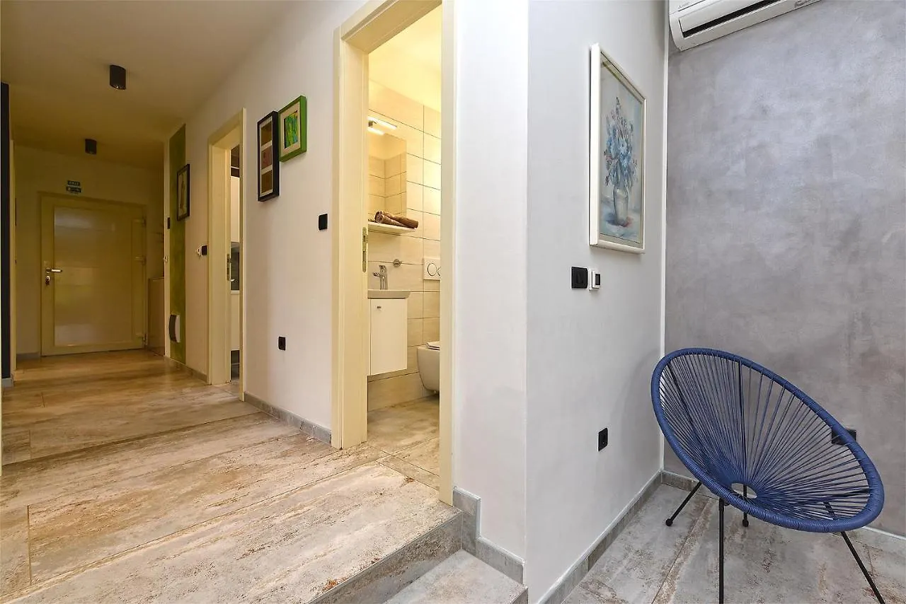Apartment Valter 2284 Medulin 0*,  Croatia